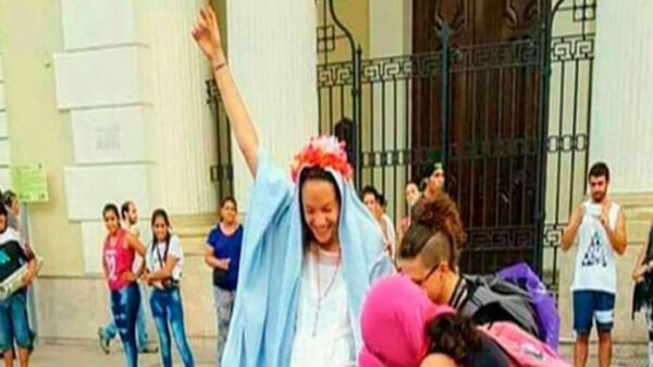 Parodia Aborto Virgen