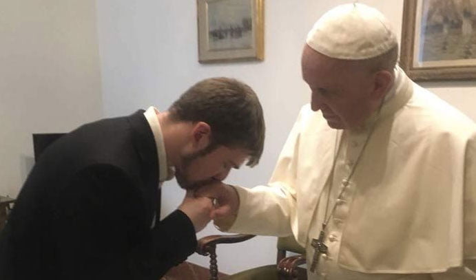 El Papa Francisco recibió el miércoles a Thomas Evans, el padre de Alfie