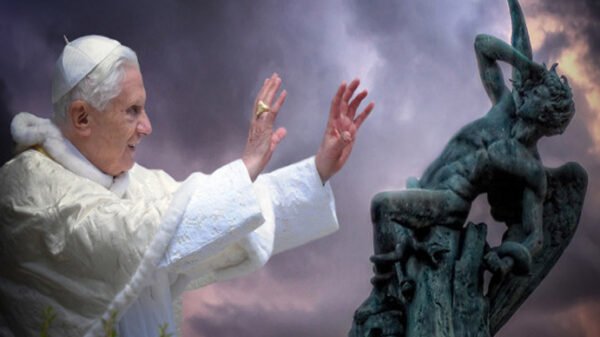 Benedicto XVI derrotó al demonio