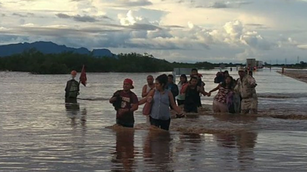 damnificados por inundaciones en Sinaloa